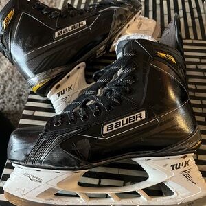 Bauer Black and White Hockey Skates